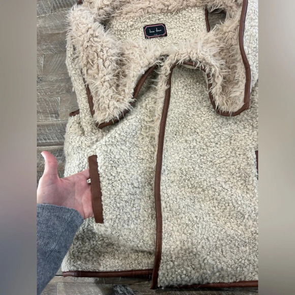 Love Tree Faux Fur Sherpa Vest with Vegan Leather Trim - Picture 2 of 6
